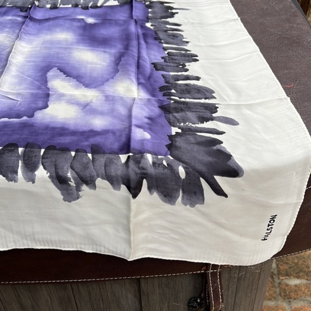 💜🤍🖤Halston silk scarf black purple art 34x34 kerchief - Picture 10 of 11